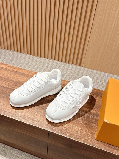 Black Leather Low Sneakers