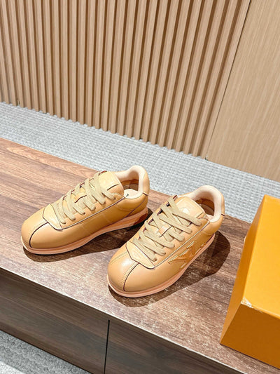 Black Leather Low Sneakers
