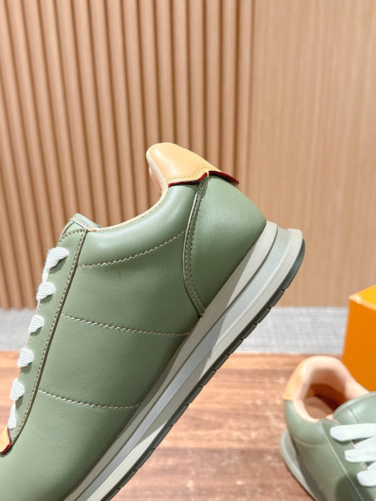 Black Leather Low Sneakers