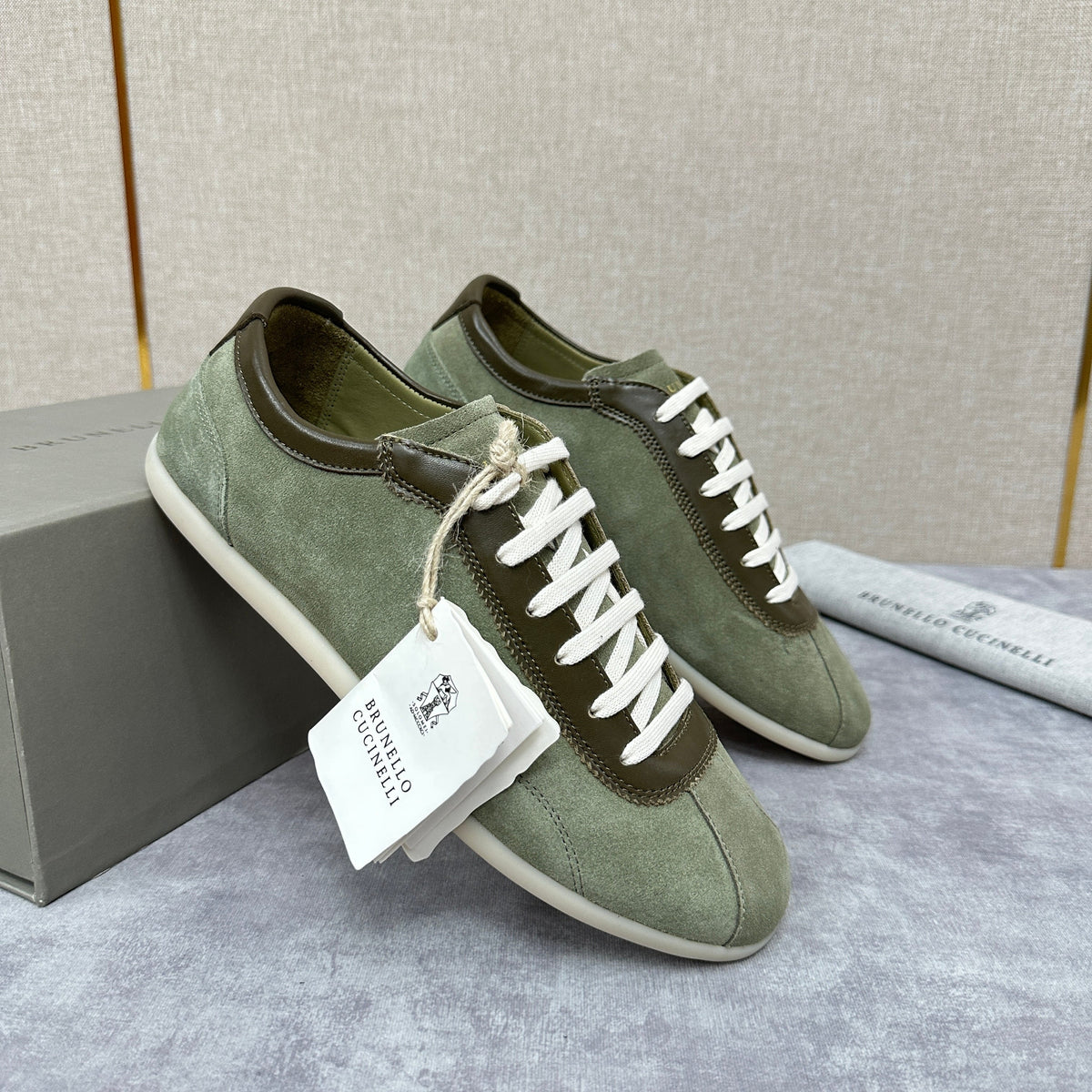 Olive Suede Contrast Laces Low-Top - Men's