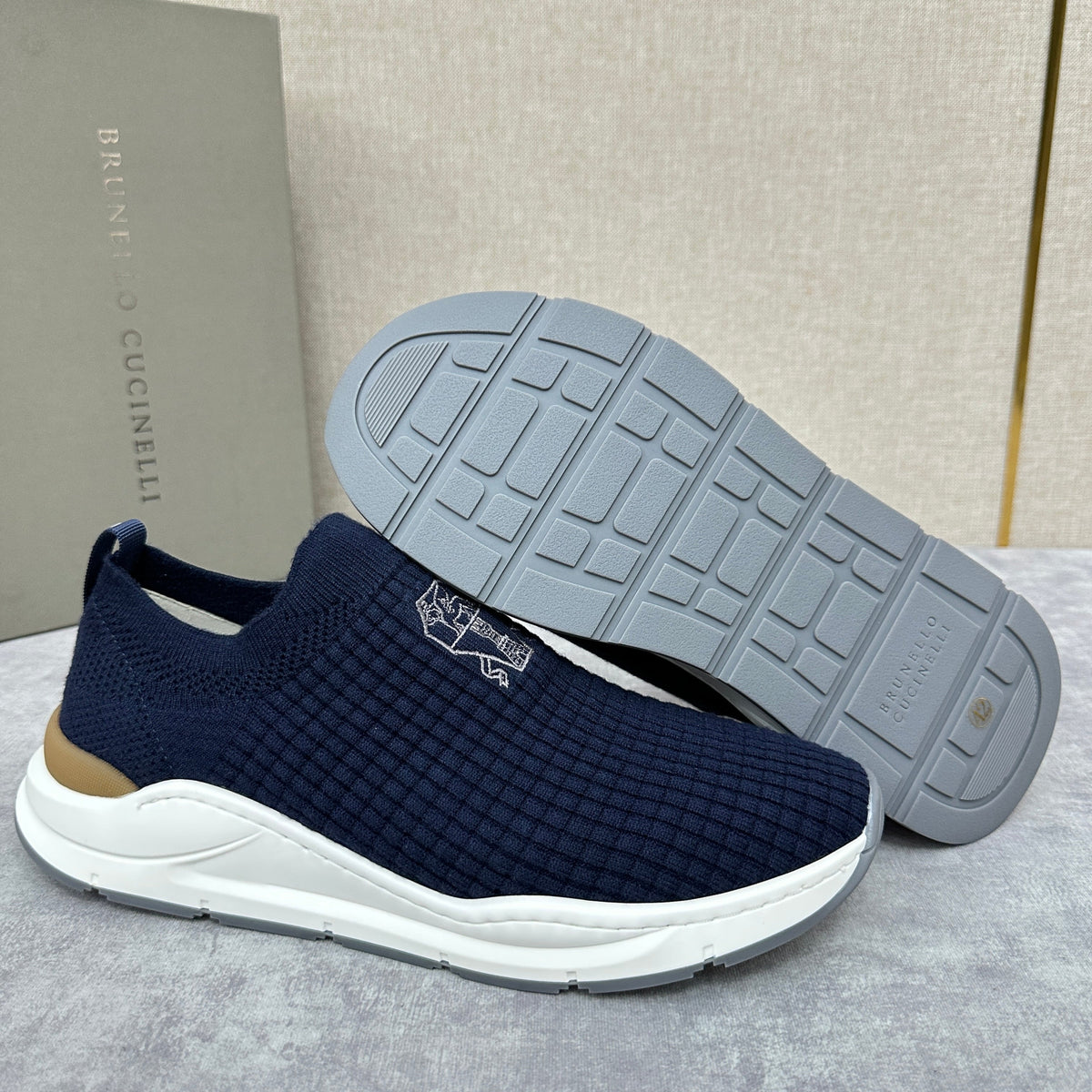 Grey Knit Quilted Sock Runner - Men's