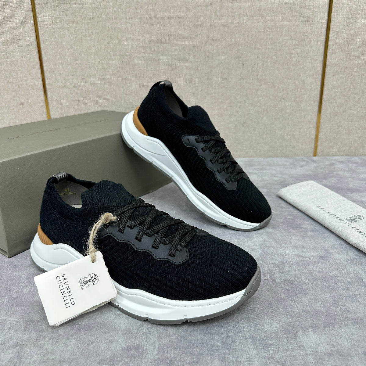 Cream Knit Ribbed Runner - Men's
