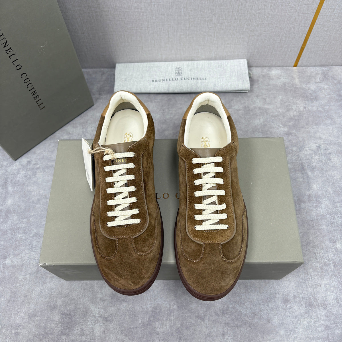 Brown Suede Contrast Sole Low-Top - Men's