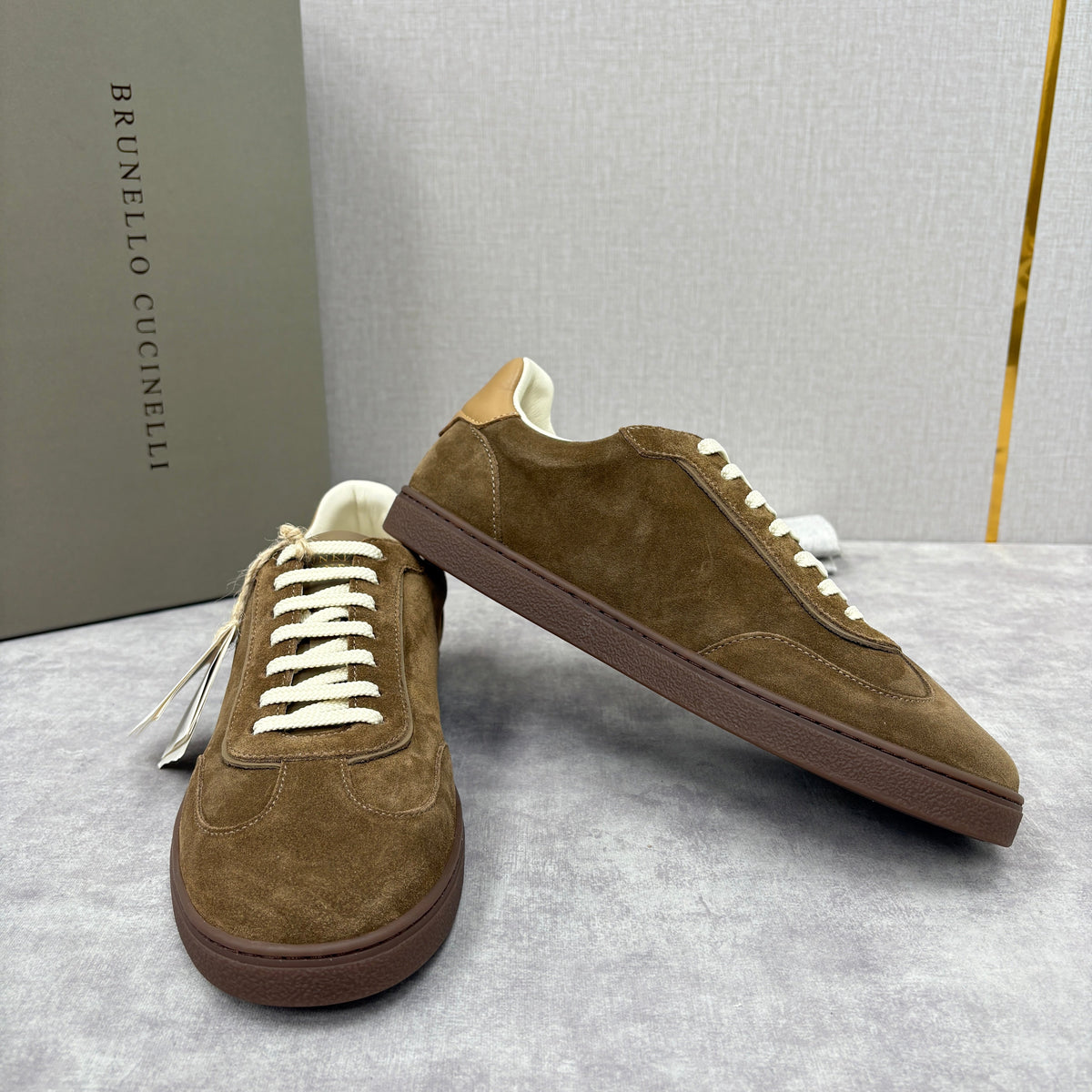 Brown Suede Contrast Sole Low-Top - Men's
