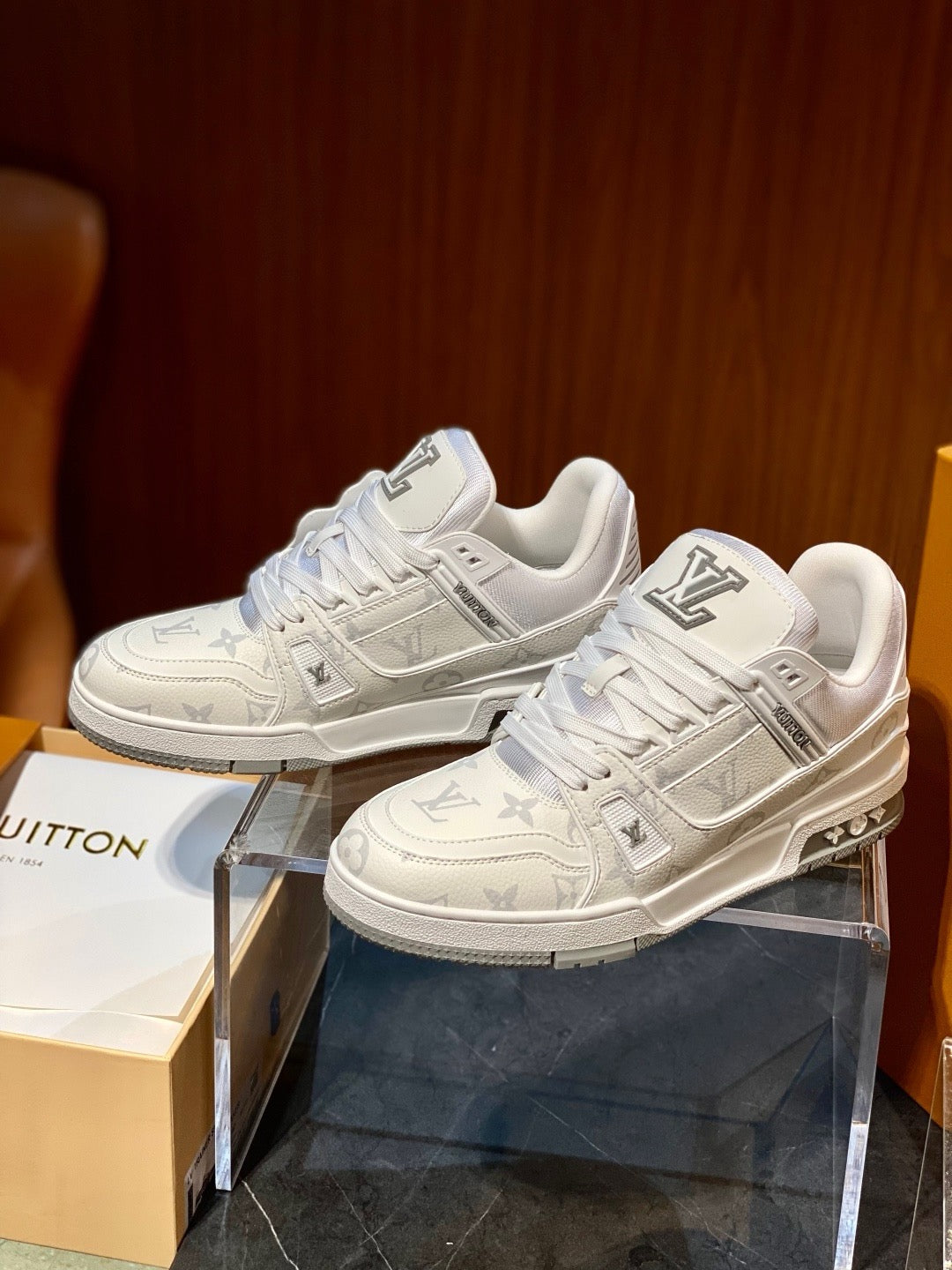 Cream Leather Logo Chunky - Men's