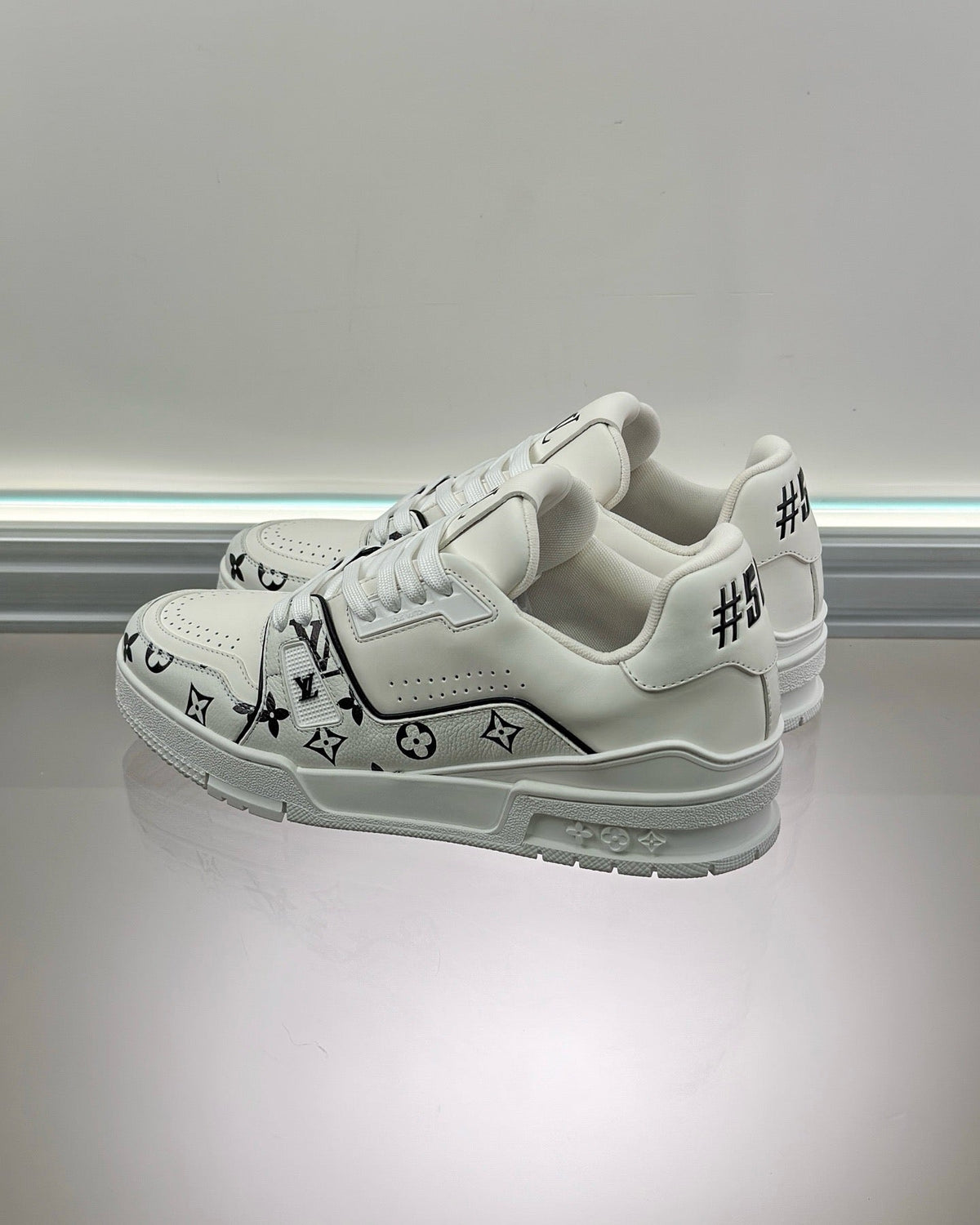 White Leather Graphic Print Low-Top - Men's