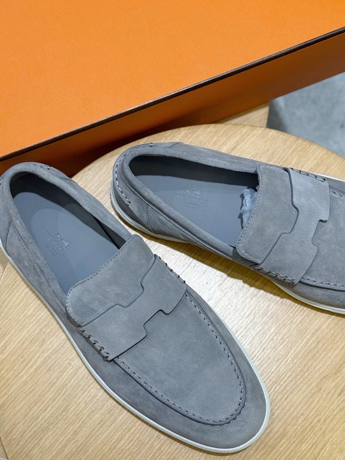 Black Leather Contrast Sole Loafer - Men's