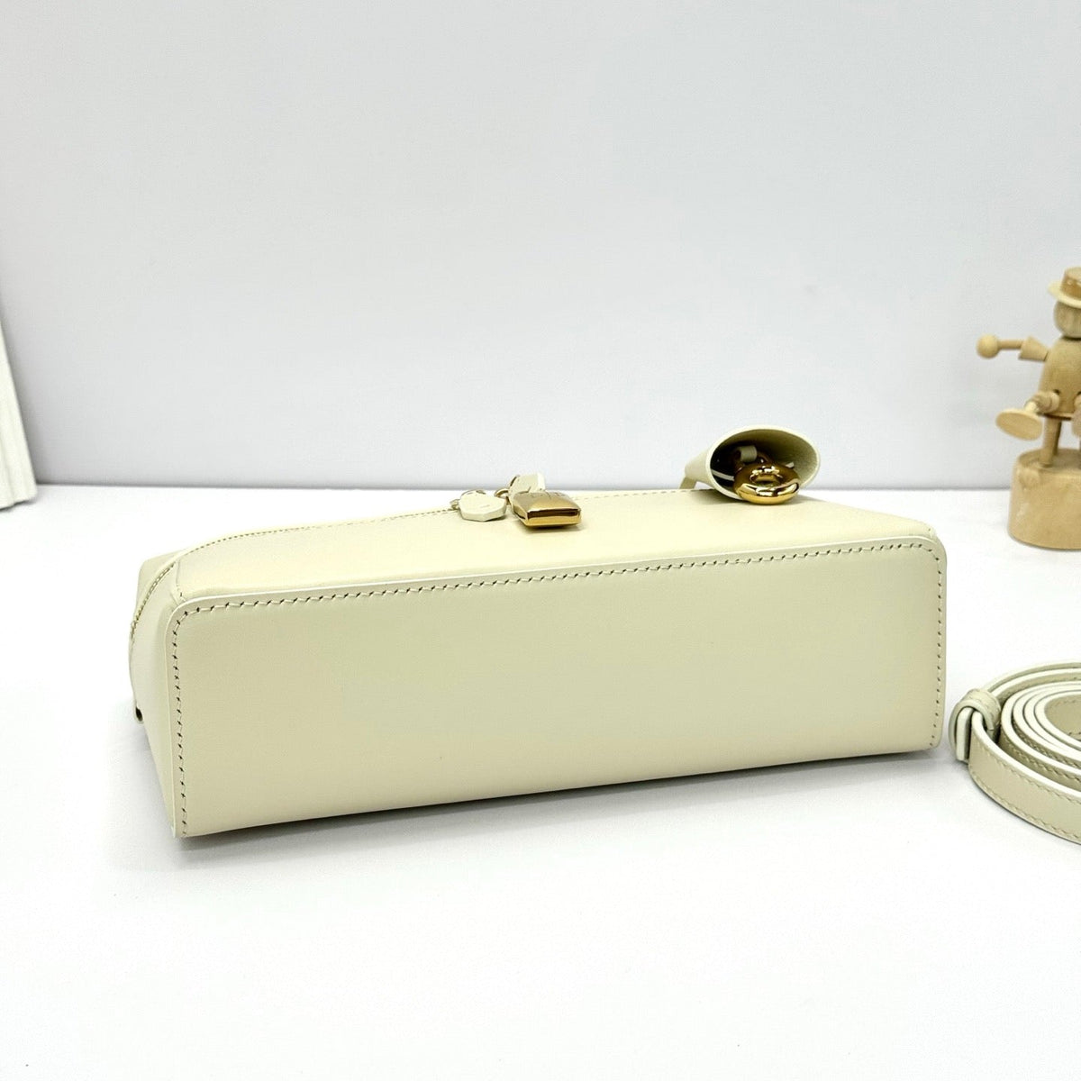 Black and Beige Bag