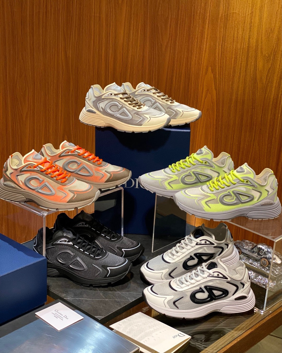 Mesh Runner Cream Sneakers - Men's