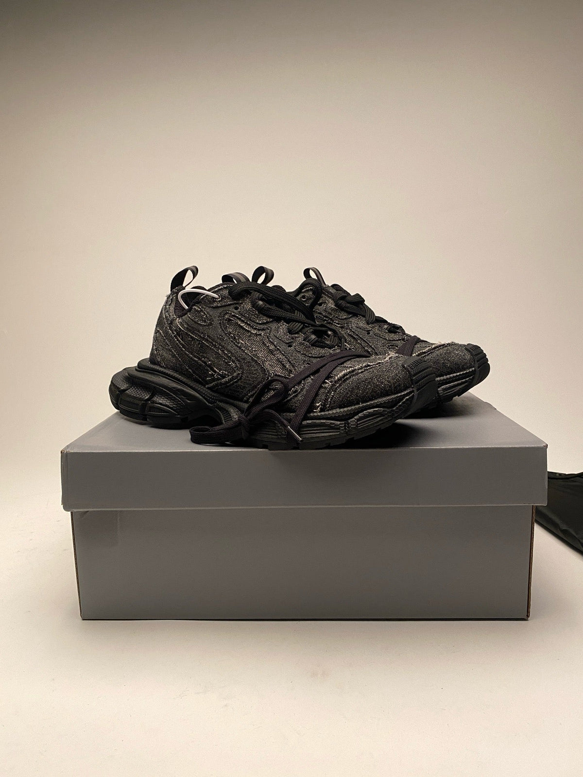Panelled Runner Black Sneakers