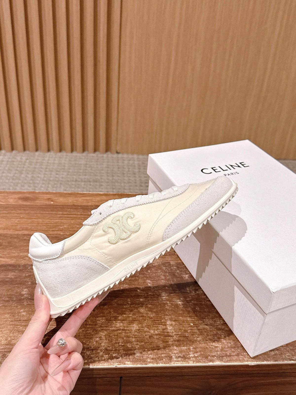 Cream Leather Plain Low-Top - Women's
