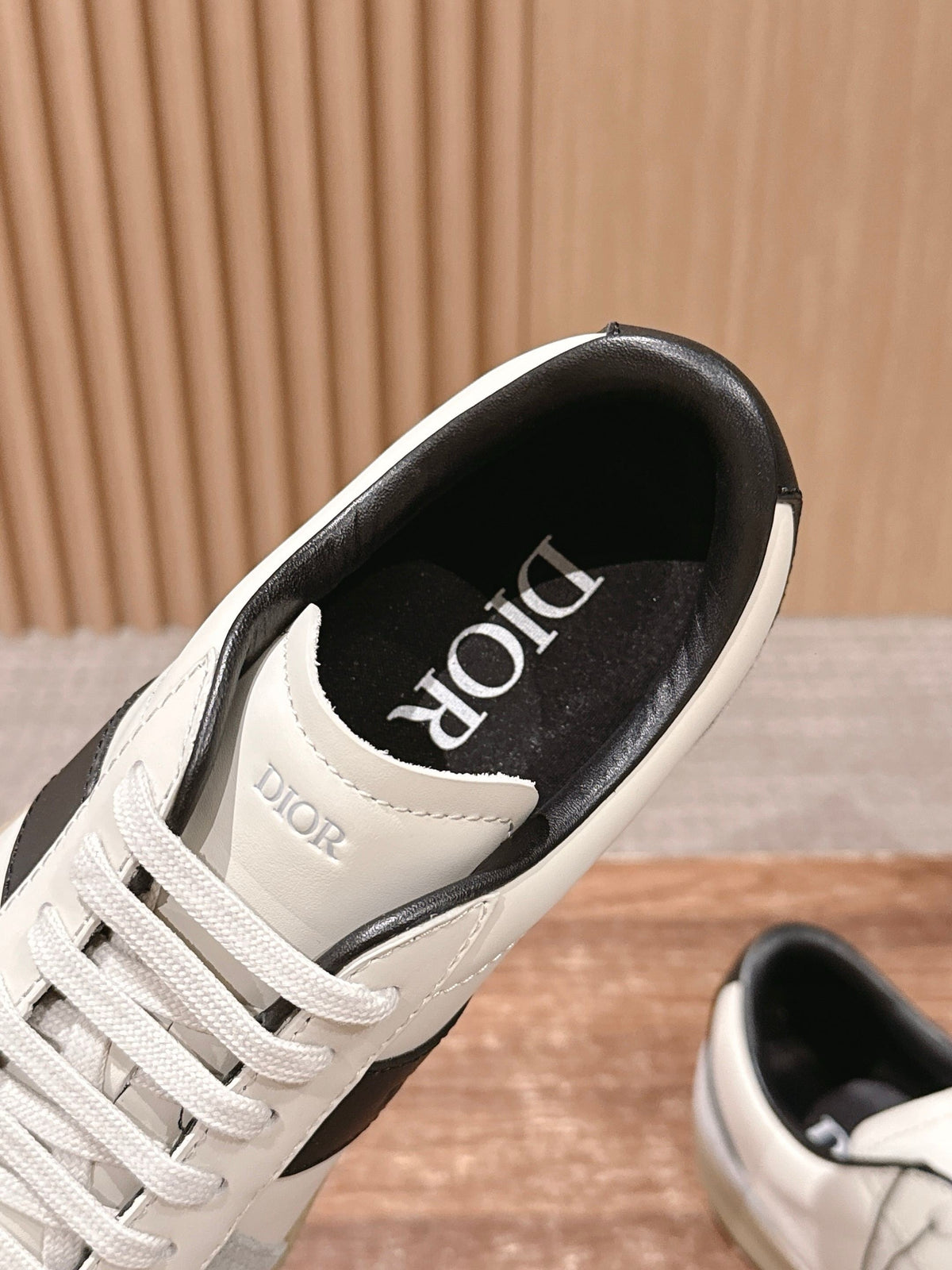 Leather Low-Top White and Black Sneakers - Men's