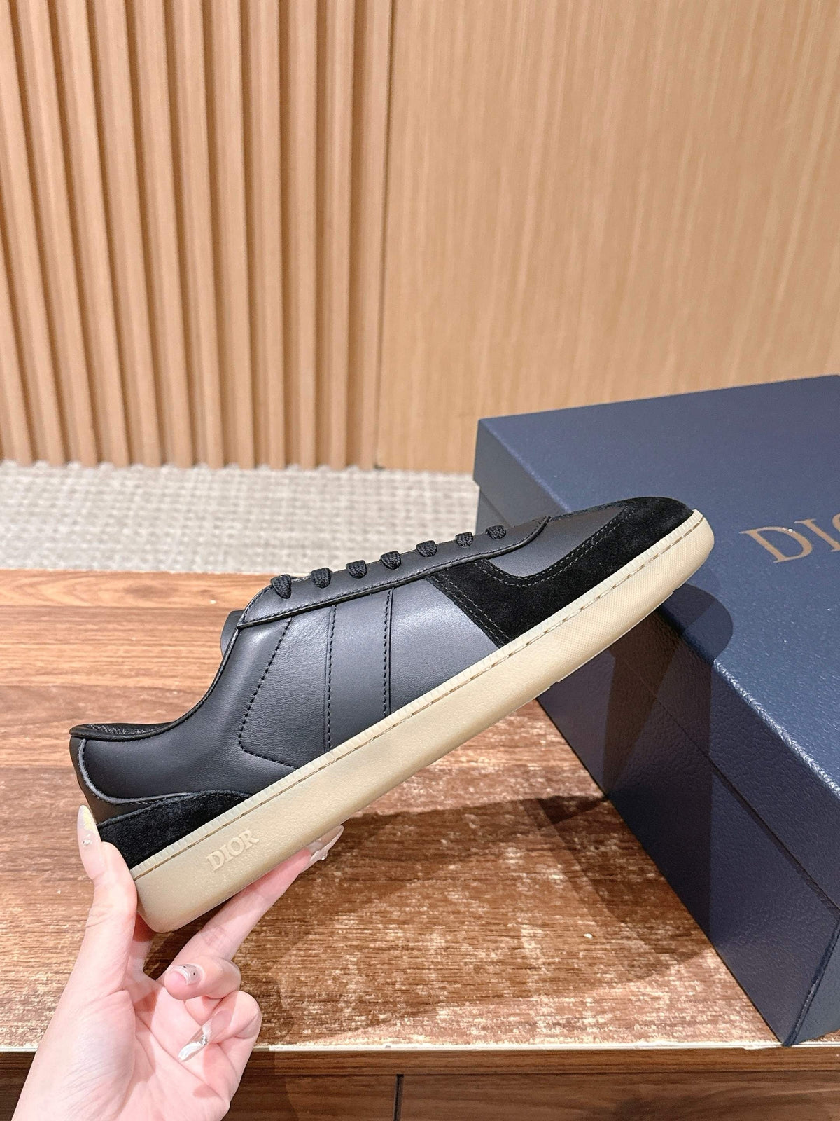 Leather Low-Top White and Tan Sneakers - Men's