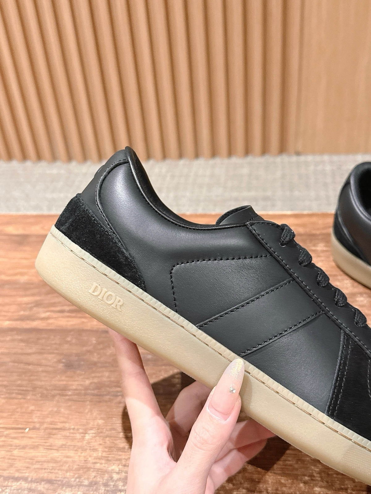 Leather Low-Top White and Black Sneakers - Men's