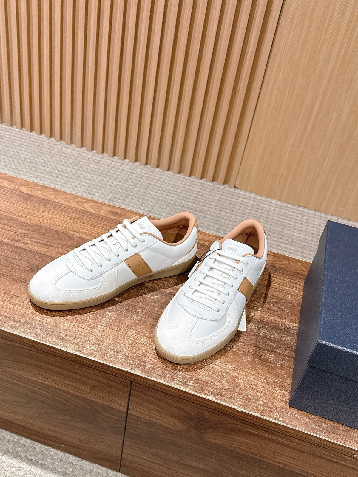 Leather Low-Top White and Tan Sneakers - Men's