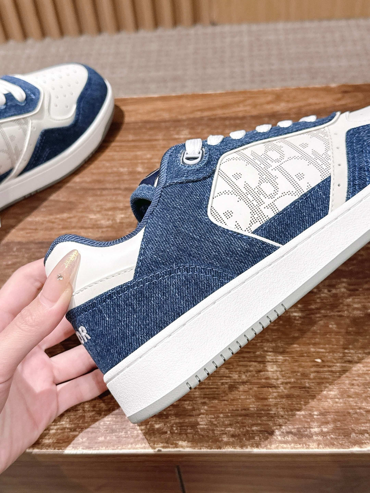 Leather Low-Top Blue Sneakers - Men's