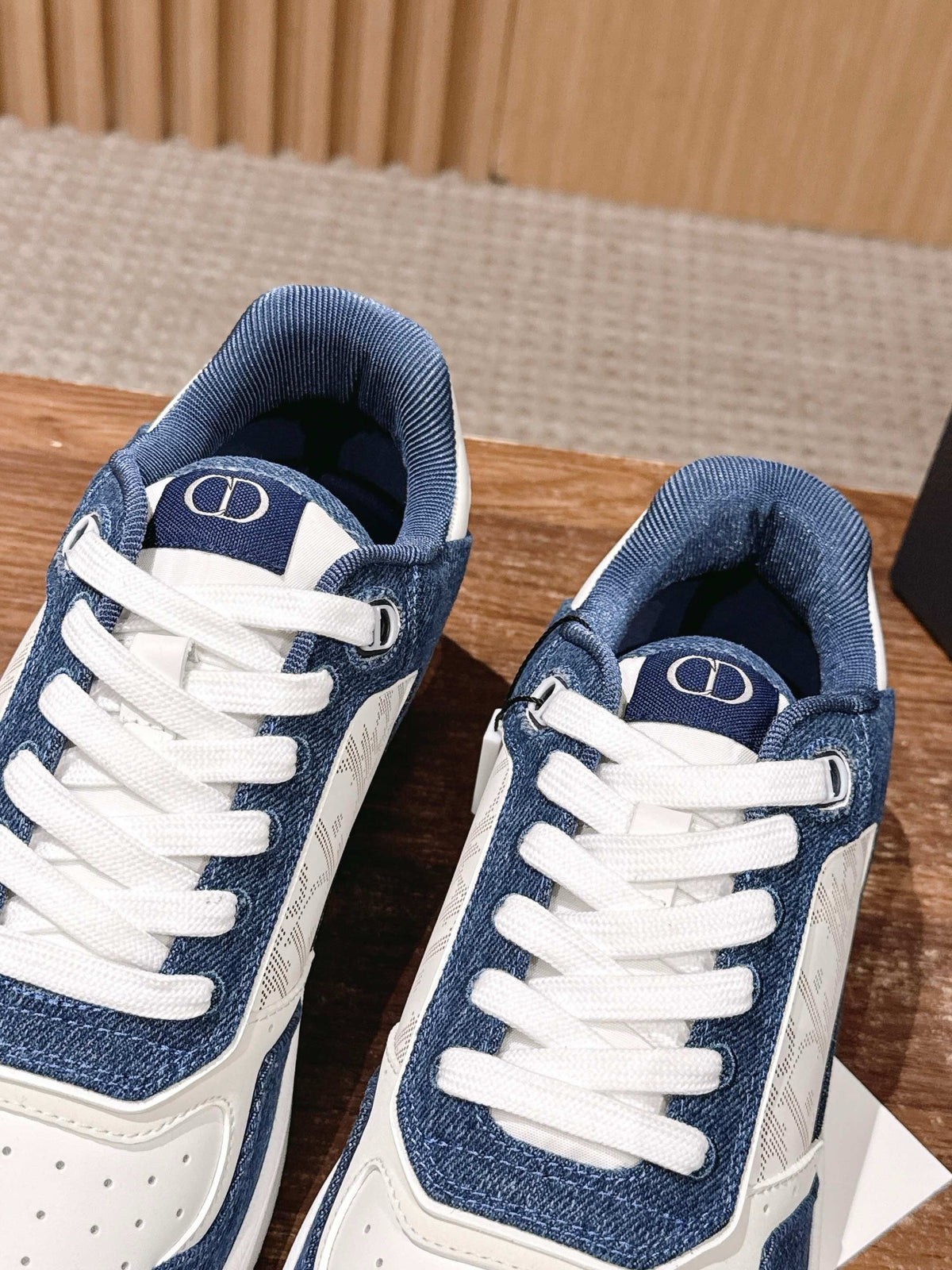 Leather Low-Top Blue Sneakers - Men's