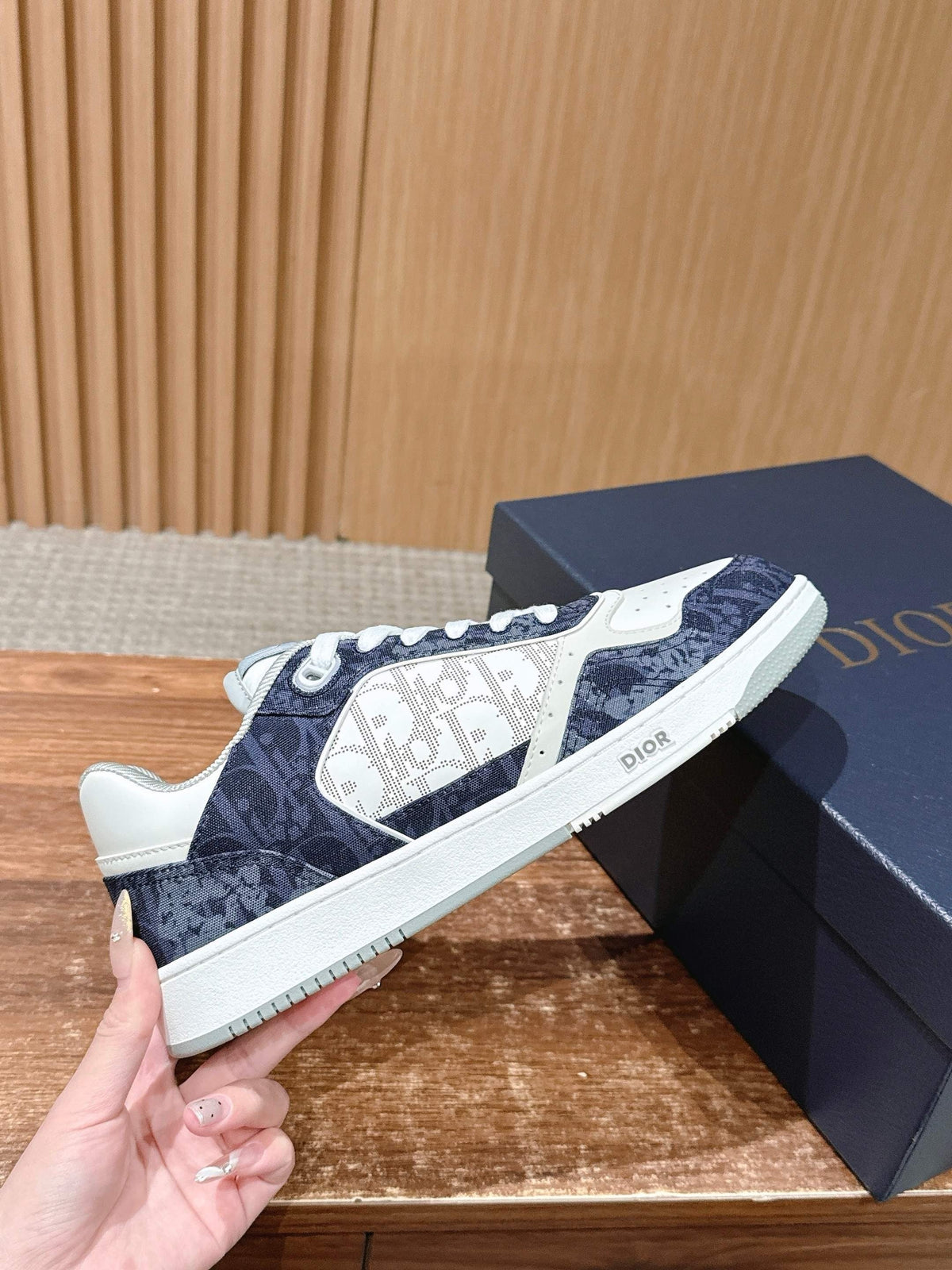Leather Low-Top Blue Sneakers - Men's