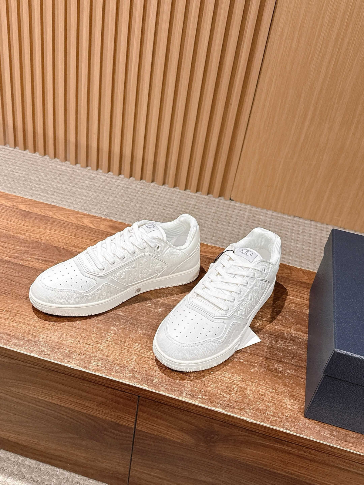 Cream Leather Plain Low-Top - Men's