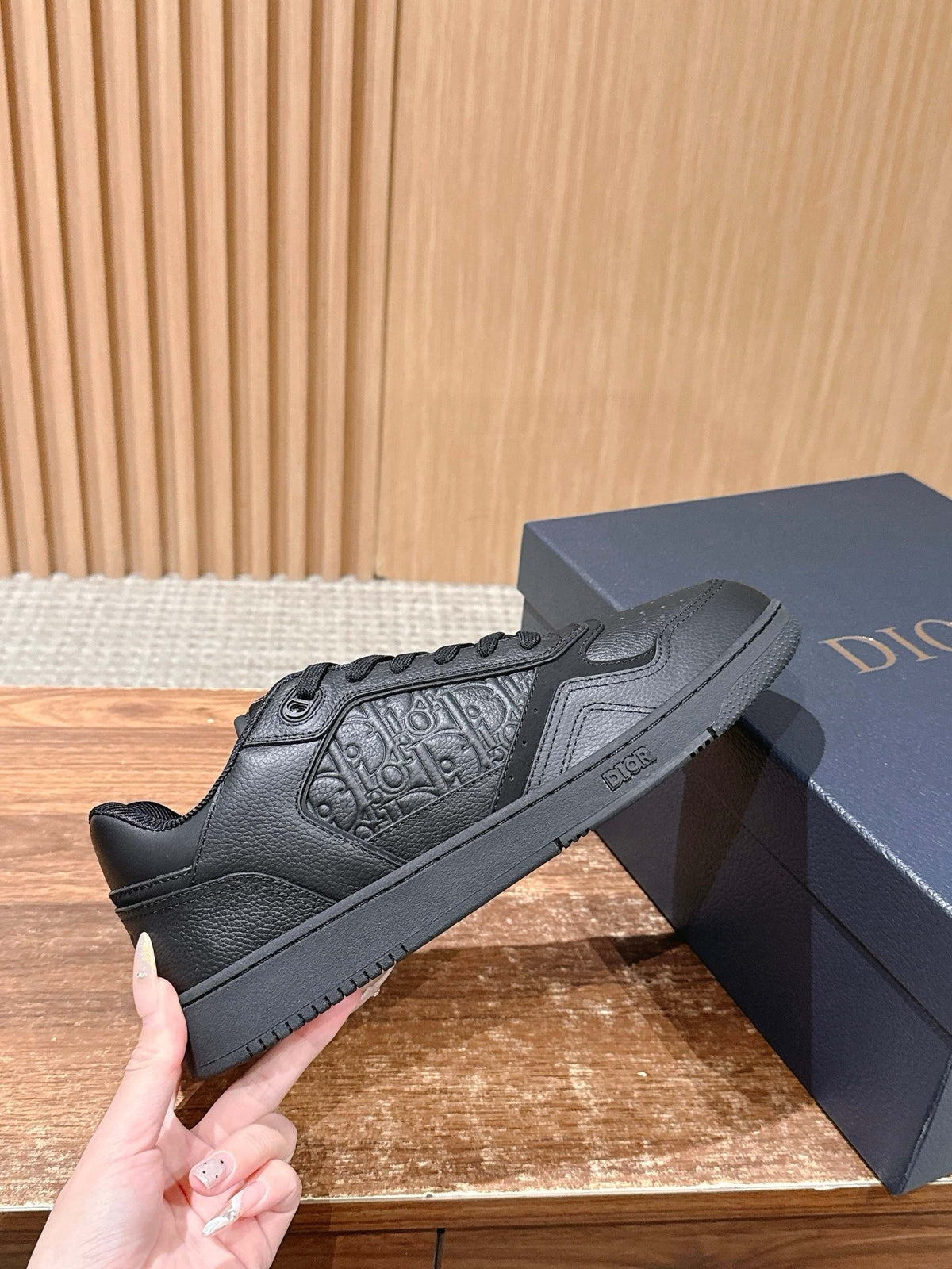Cream Leather Plain Low-Top - Men's