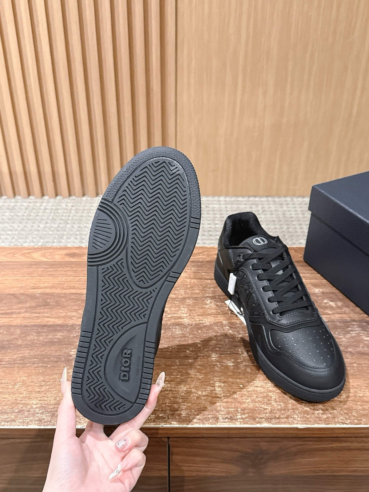 Cream Leather Plain Low-Top - Men's