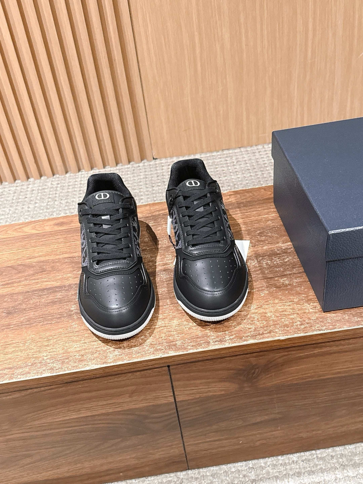 Black Leather Embossed Low-Top - Men's