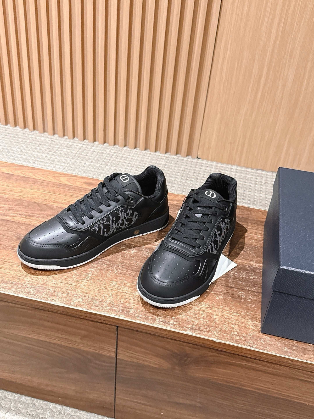 Black Leather Embossed Low-Top - Men's