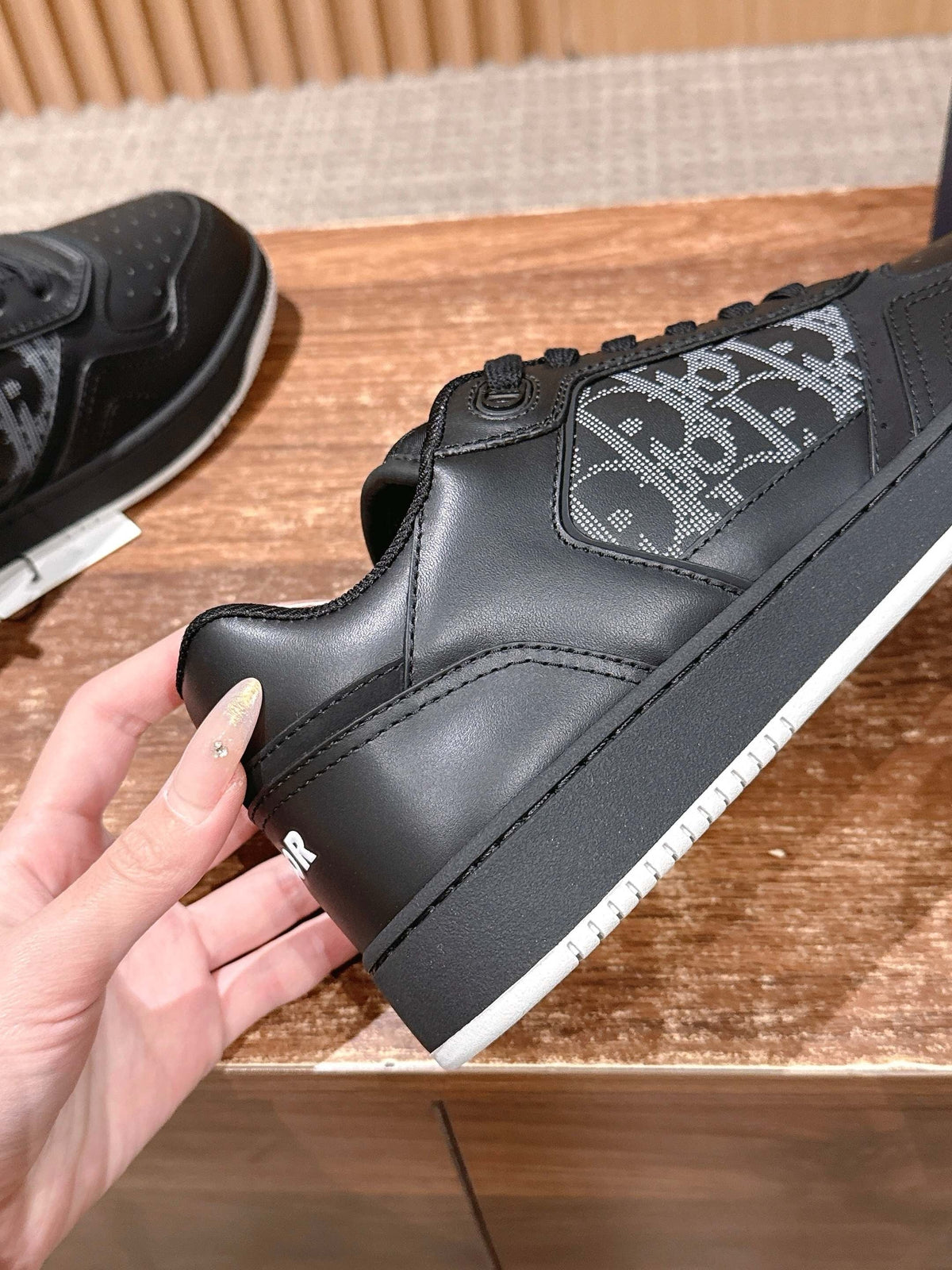 Black Leather Embossed Low-Top - Men's