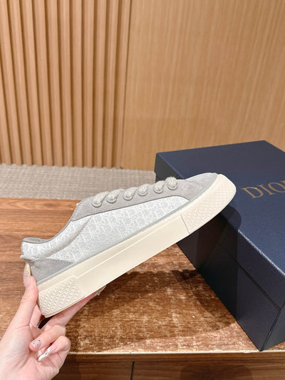 Leather Low-Top Navy Sneakers - Men's
