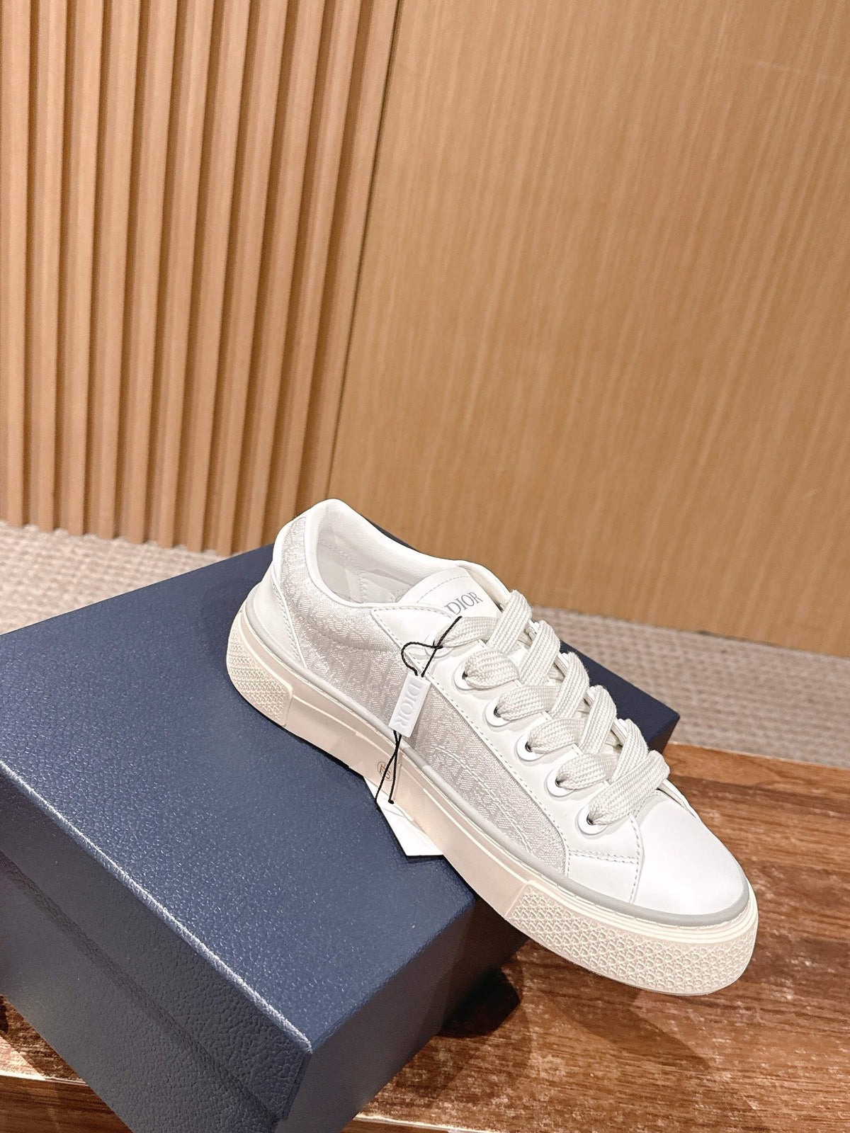 Leather Low-Top White Sneakers - Men's
