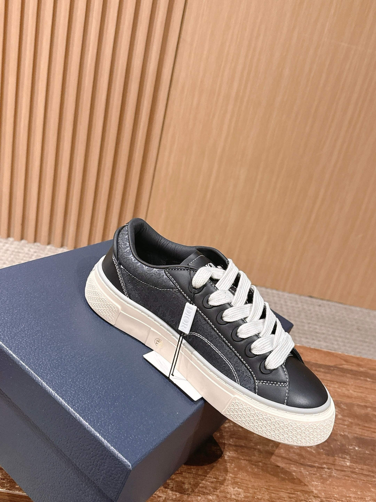 Black Leather Two-Tone Low-Top - Men's