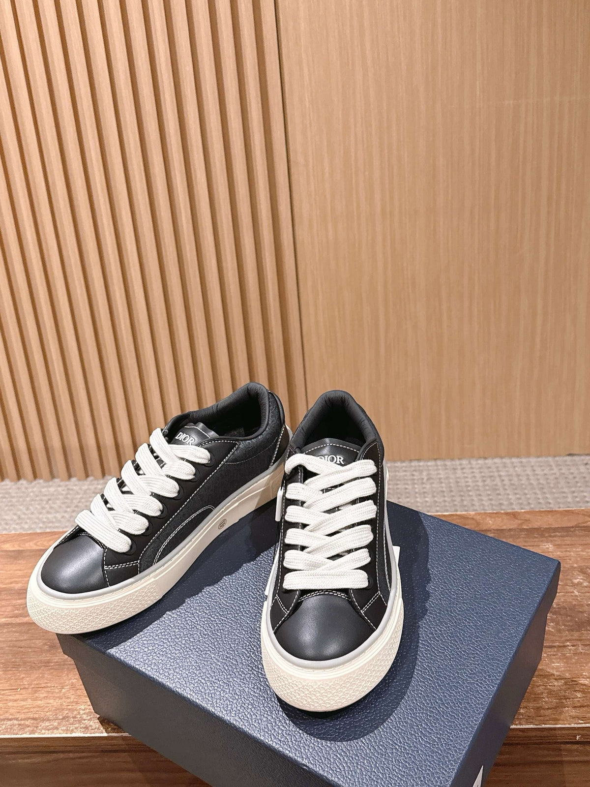 Leather Low-Top White Sneakers - Men's