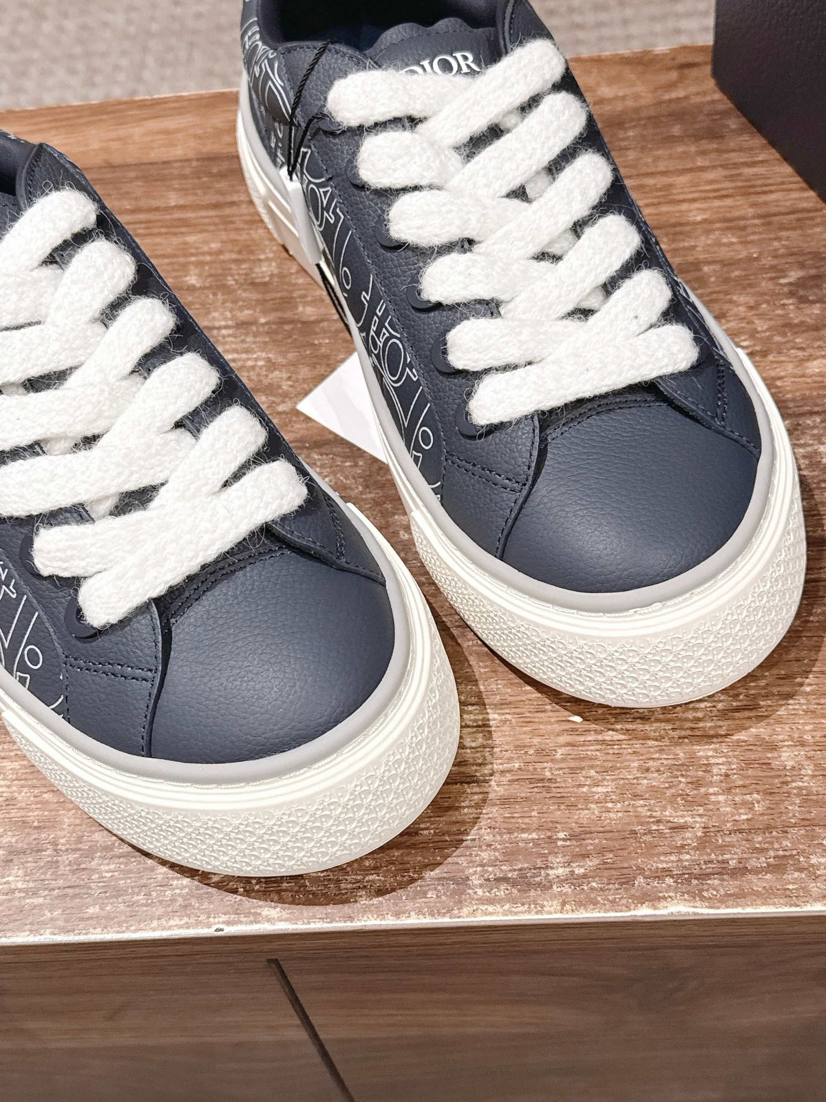 Leather Low-Top Black Sneakers - Men's