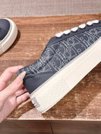 Leather Low-Top Grey and White Sneakers - Men's