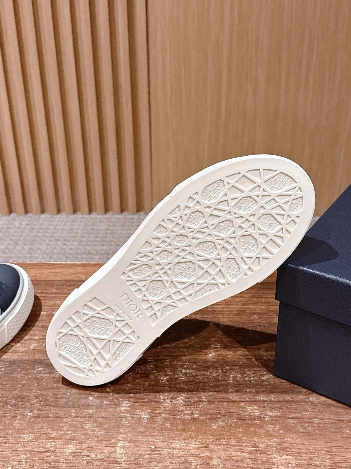 Leather Low-Top Grey and White Sneakers - Men's