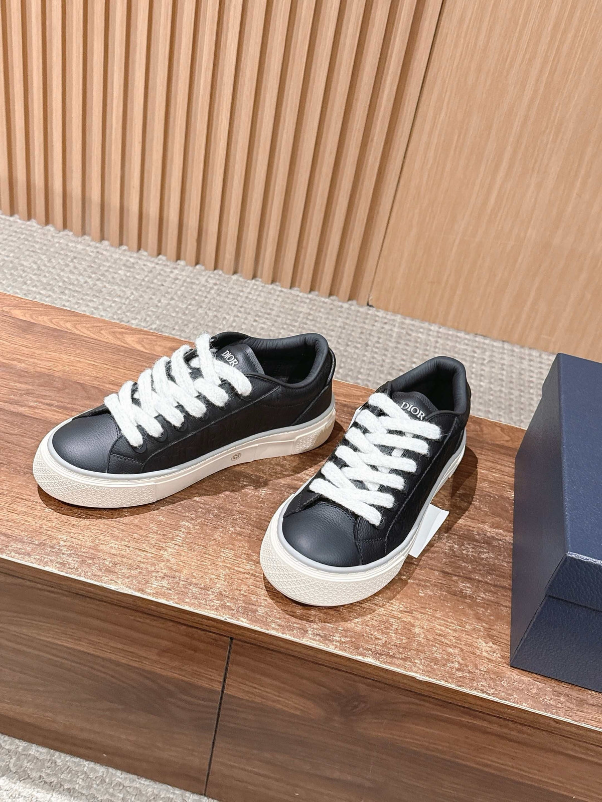 Leather Low-Top Grey and White Sneakers - Men's