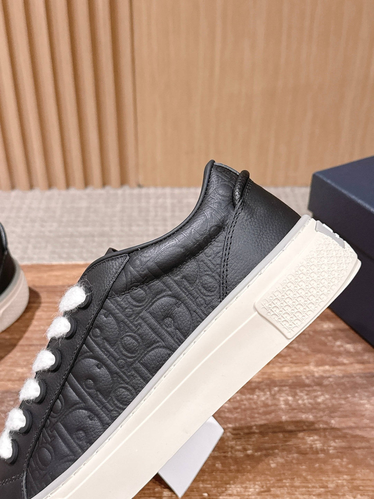 Leather Low-Top Grey and White Sneakers - Men's