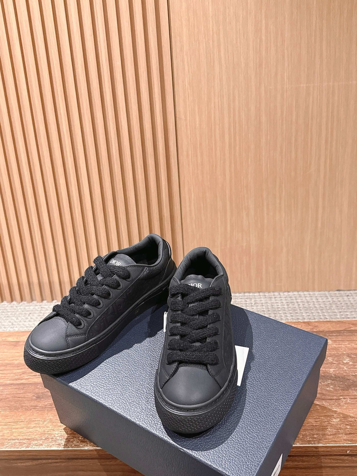 Leather Low-Top Black Sneakers - Men's