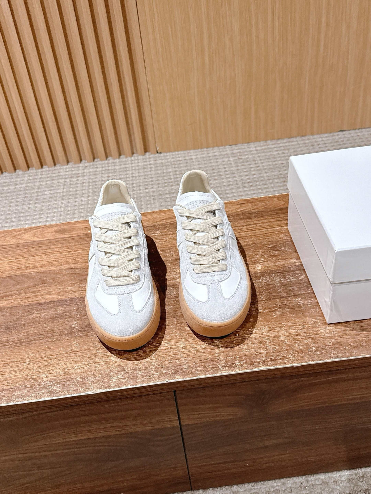 White Leather Gum Sole Low-Top - Women's