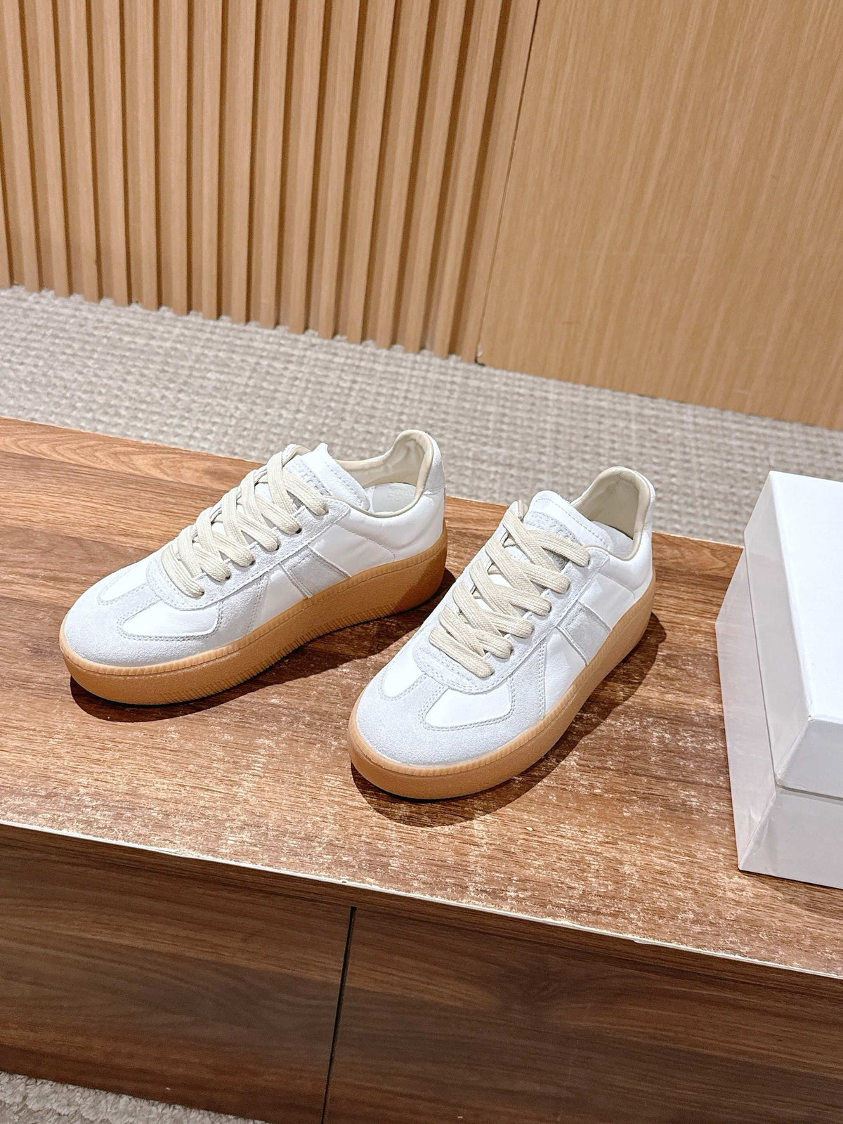 White Leather Gum Sole Low-Top - Women's