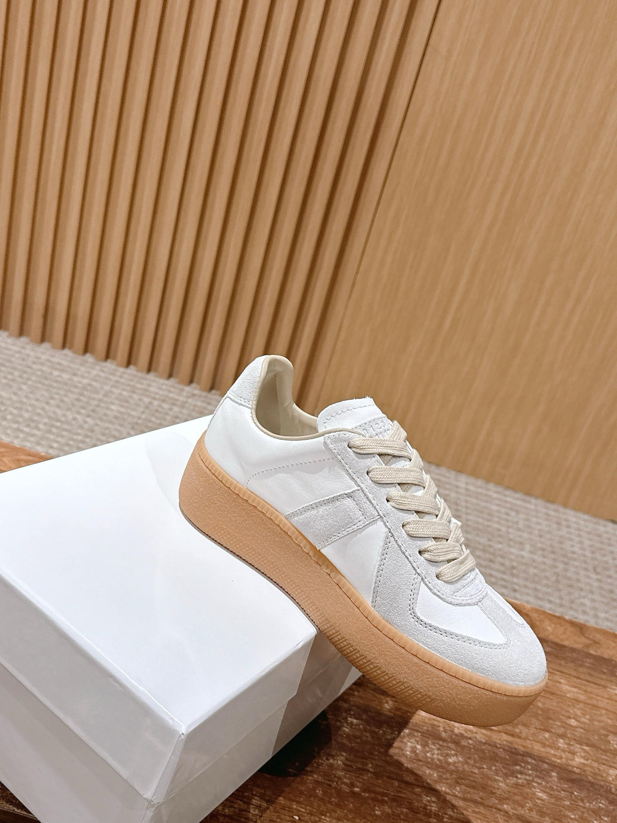 White Leather Gum Sole Low-Top - Women's