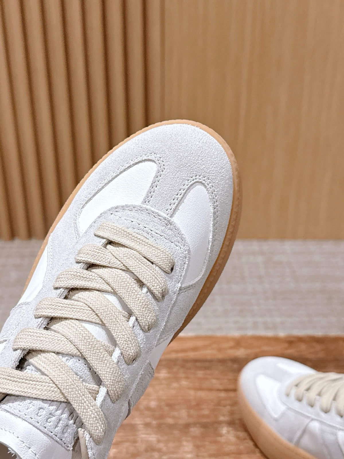 White Leather Gum Sole Low-Top - Women's