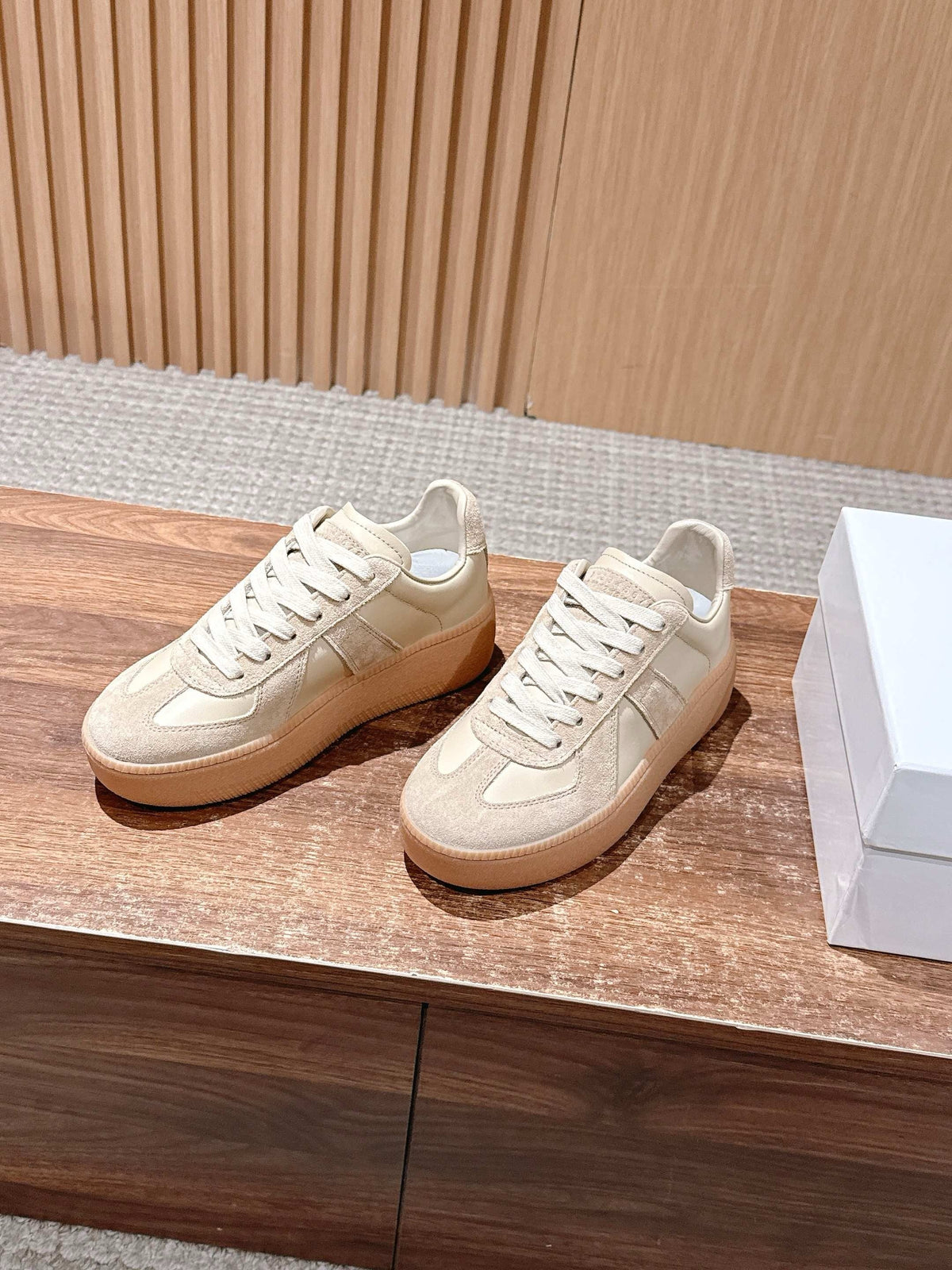 White Leather Gum Sole Low-Top - Women's