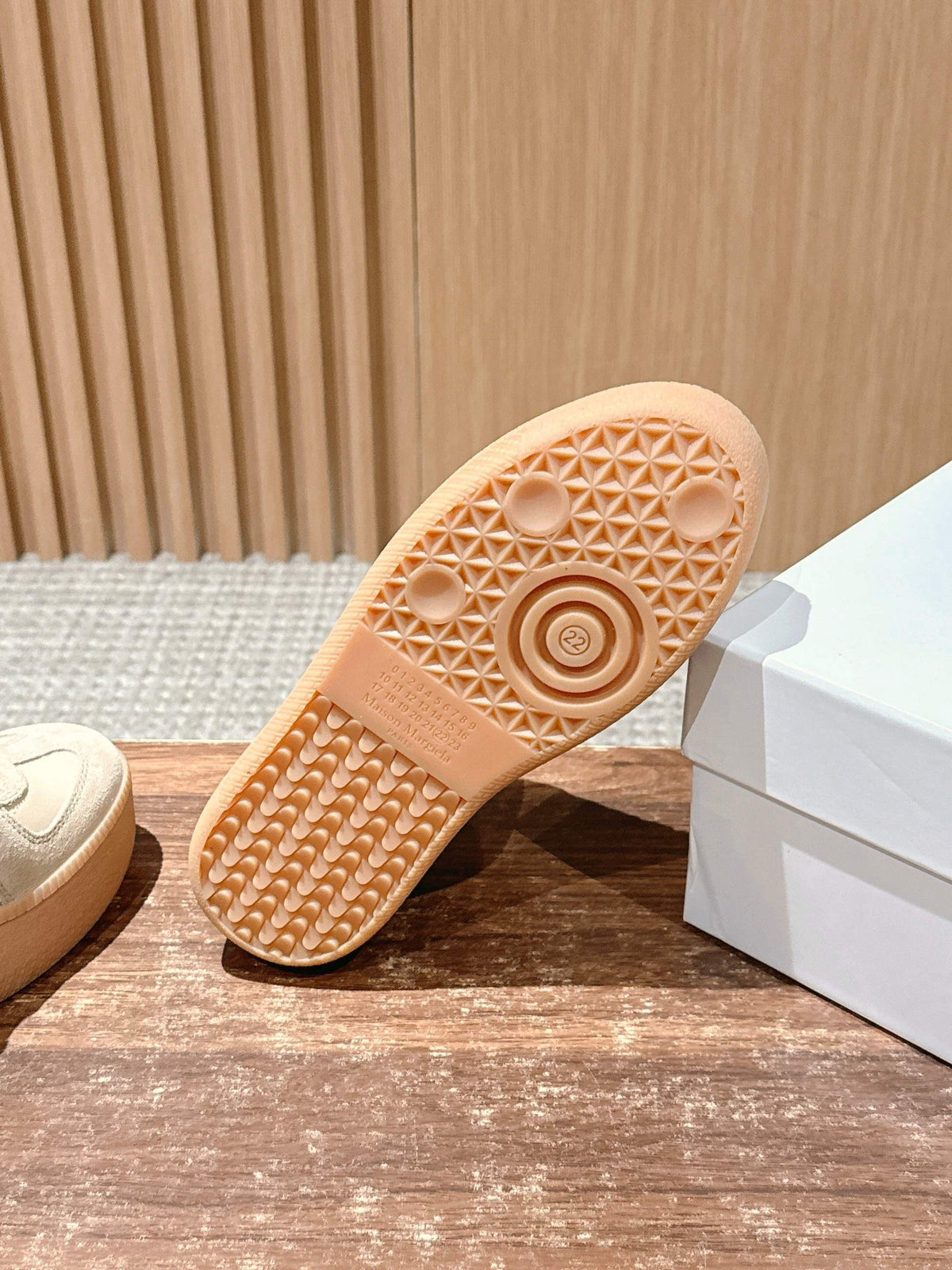 White Leather Gum Sole Low-Top - Women's