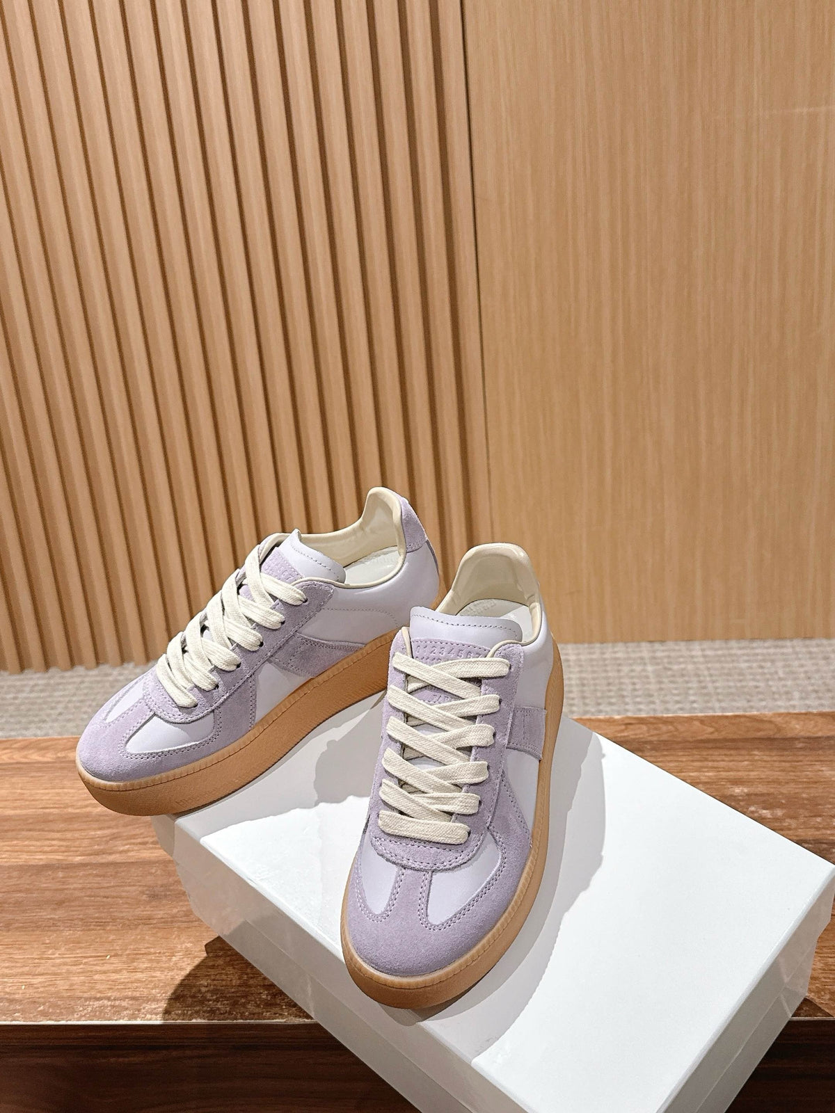 White Leather Gum Sole Low-Top - Women's