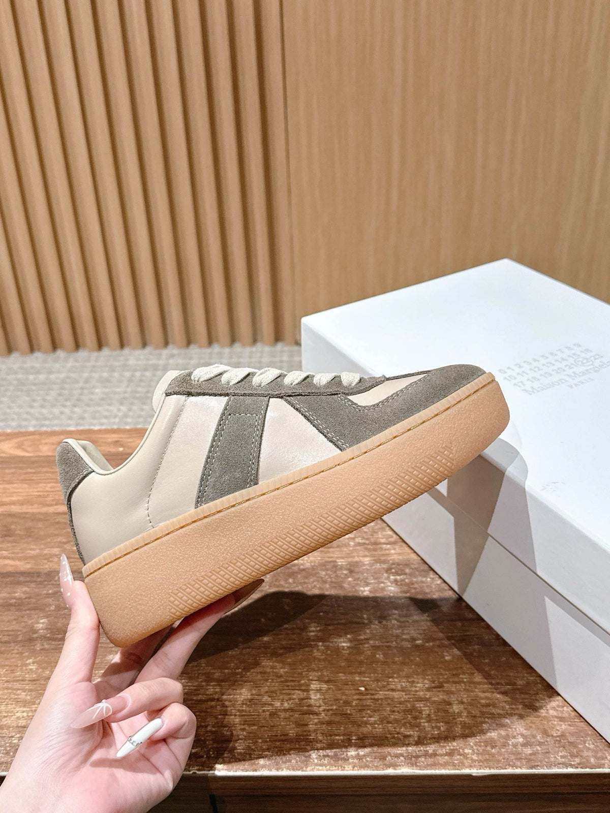 White Leather Gum Sole Low-Top - Women's