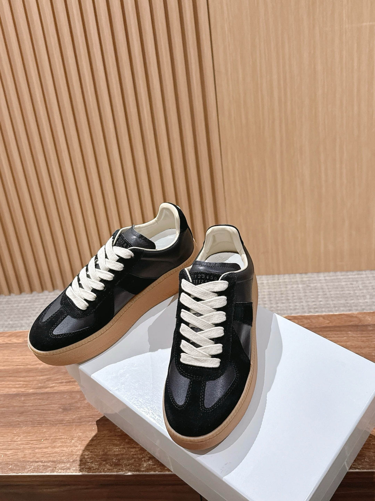 White Leather Gum Sole Low-Top - Women's