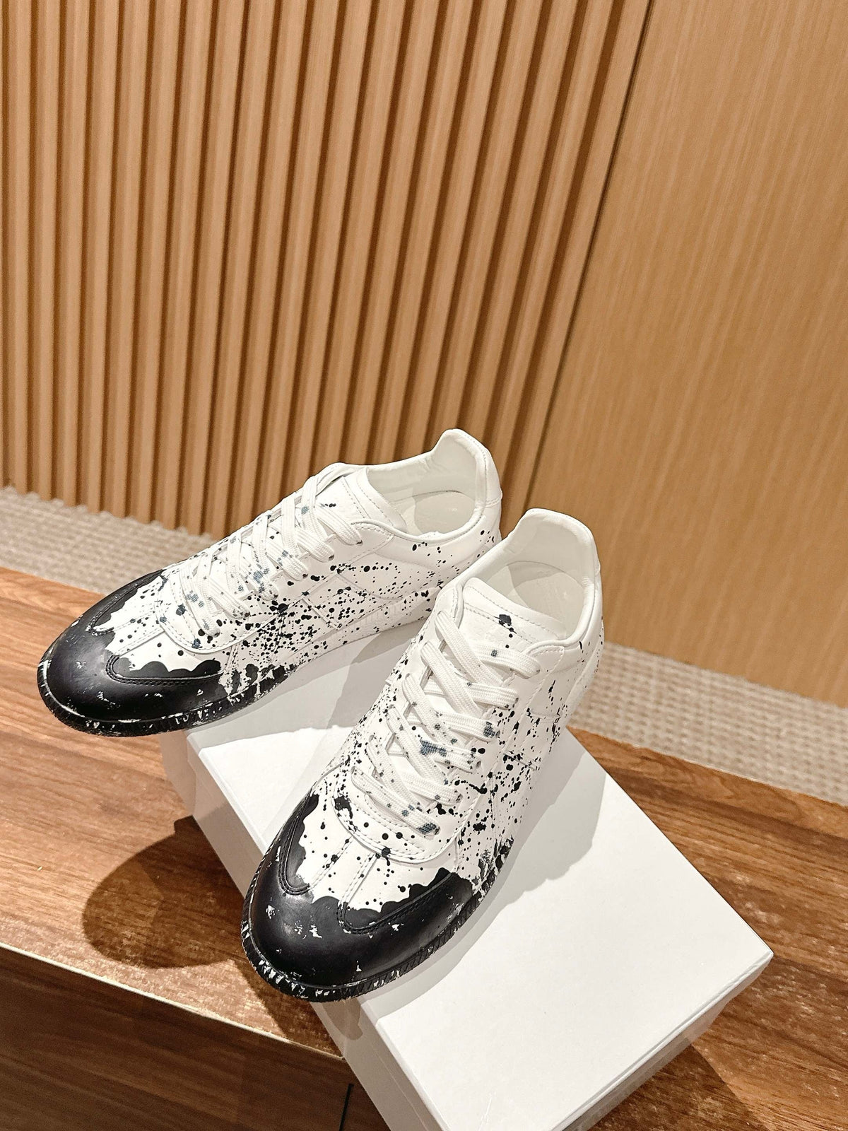 Paint drop Black and White Sneakers
