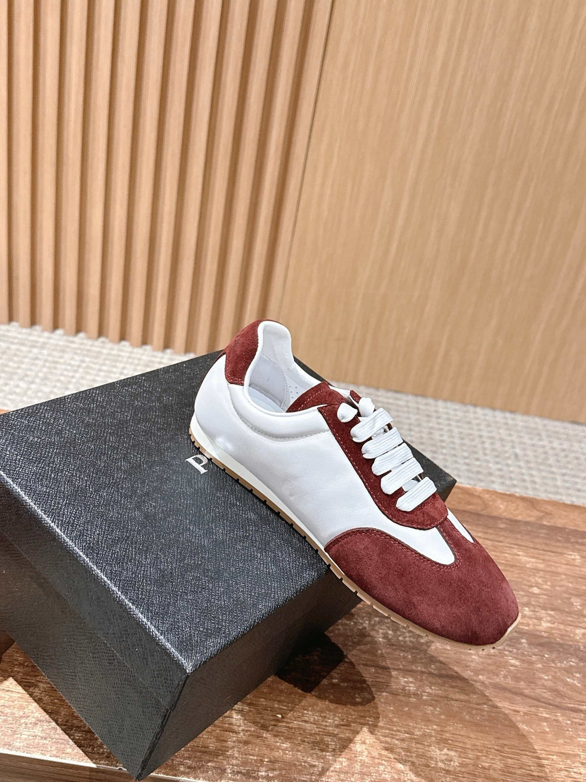 White Leather Colourblock Low-Top - Women's