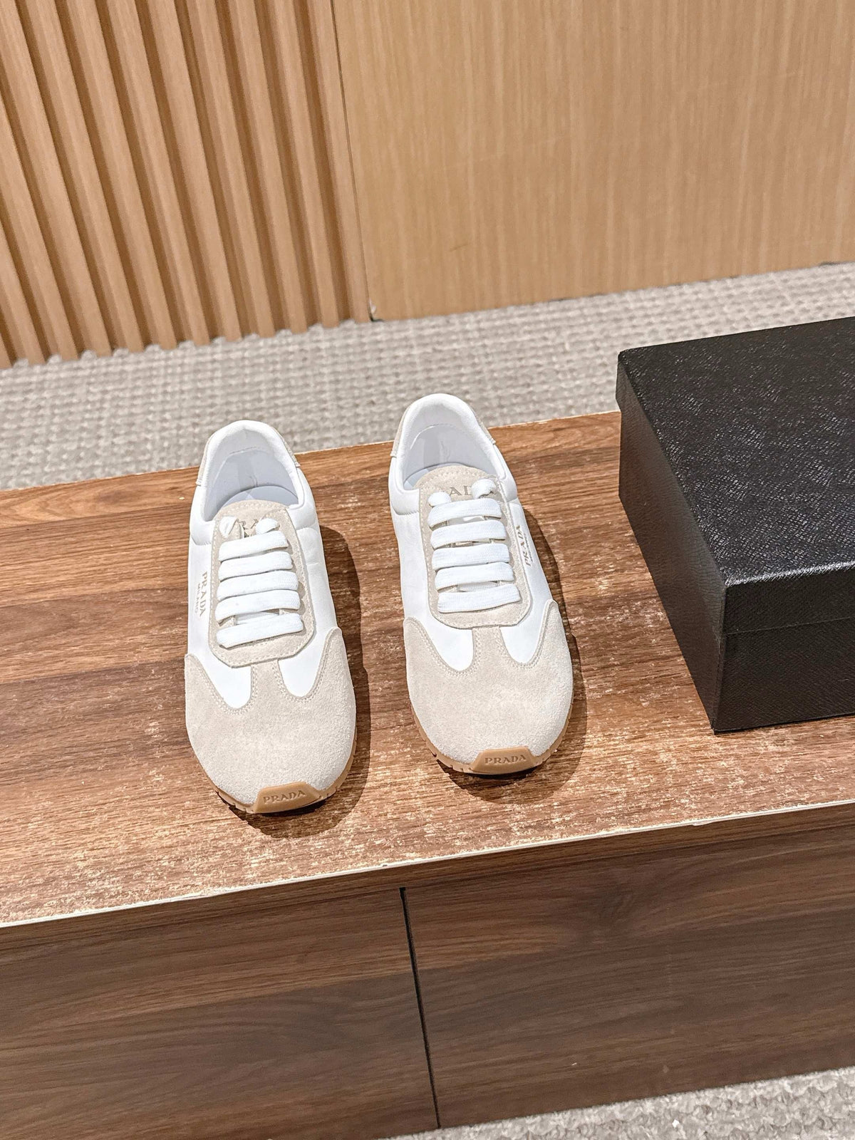 White Leather Colourblock Low-Top - Women's